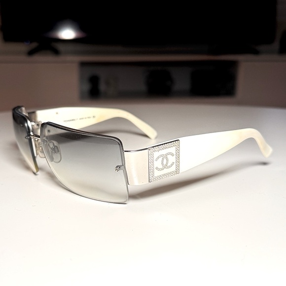 CHANEL Accessories - CHANEL RHINESTONE SUNGLASSES white 4095-B